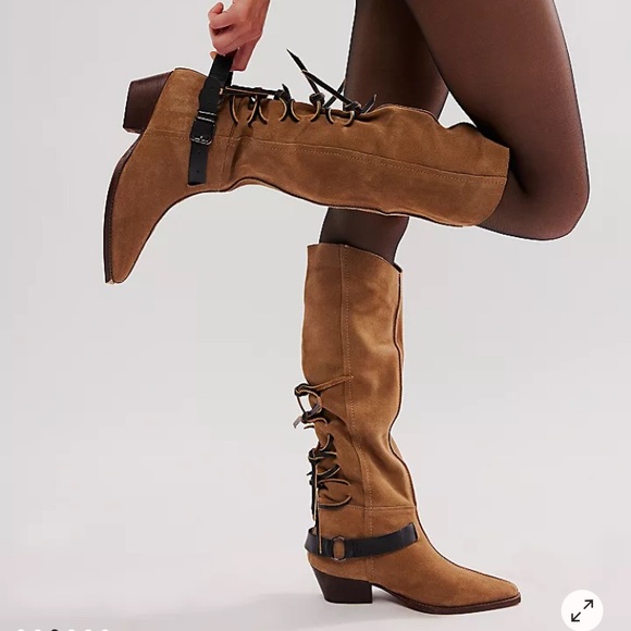 Free People Back-lace Sway Low Slouchy Boots. Western inspired suede pull-on. - Picture 3 of 16